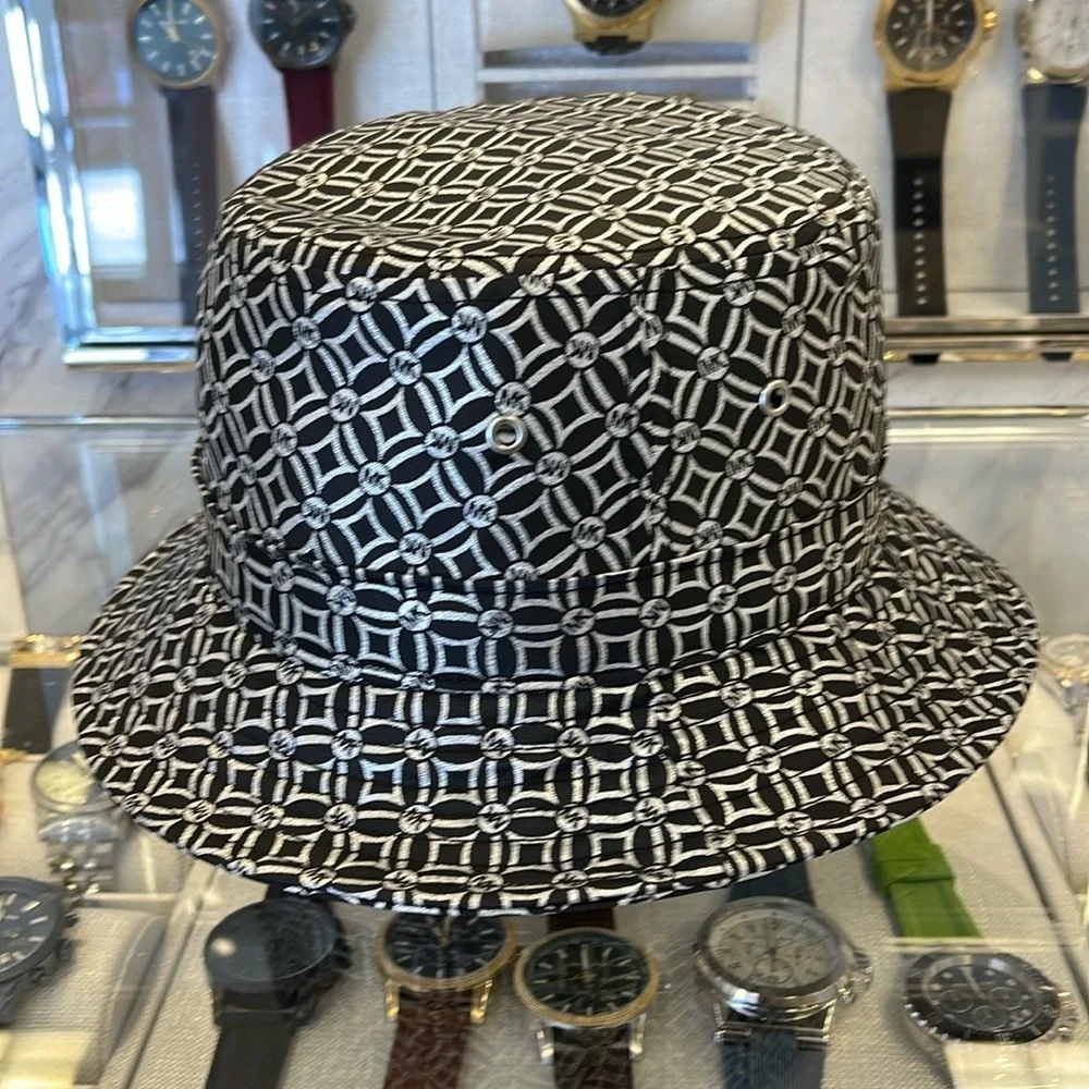 Michael Kors Women’s MK Logo Jacquard Bucket Hat
Black 
NWT - Picture 1 of 16